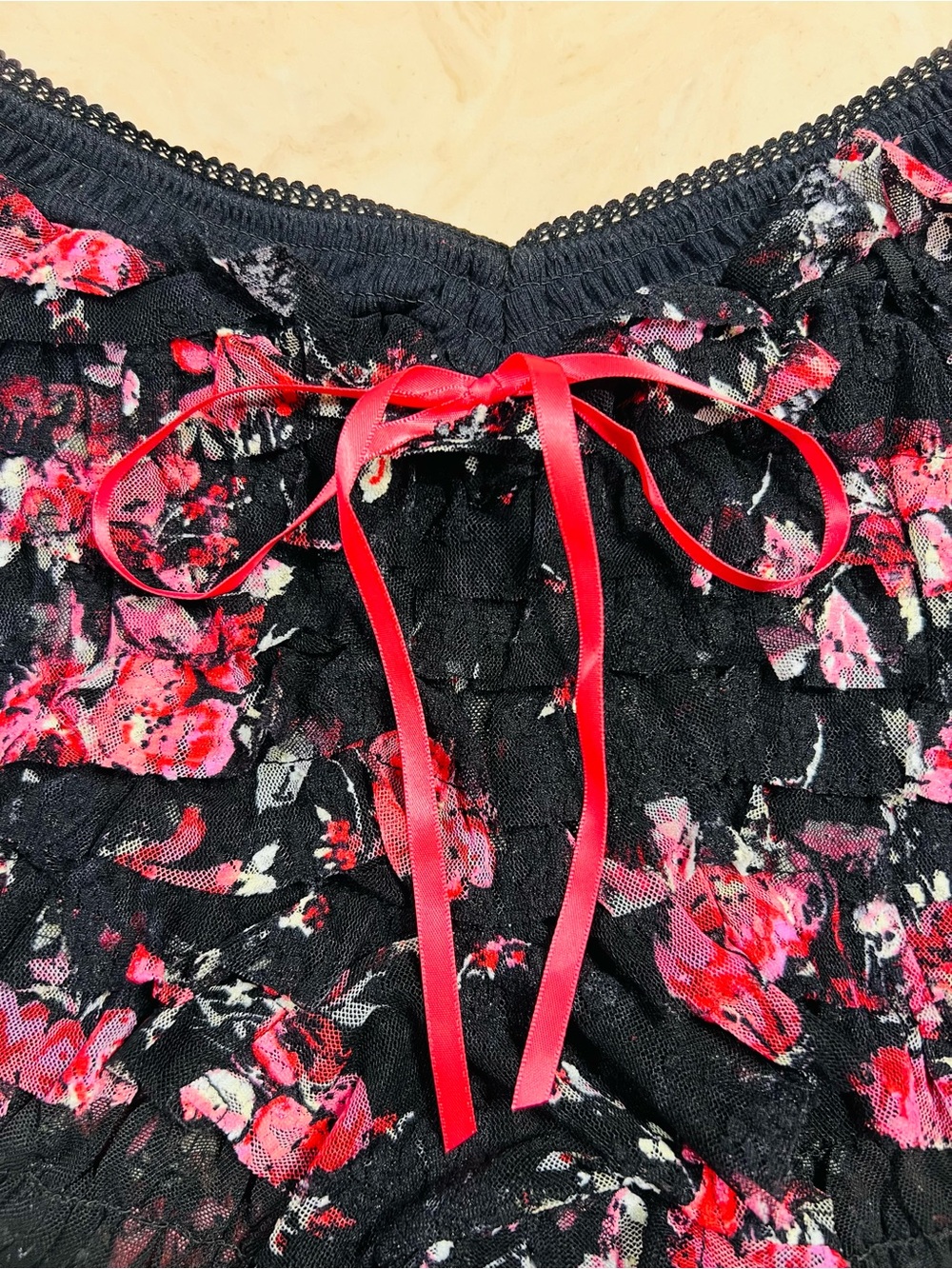 FREE PEOPLE Feeling For Lace Black Pink Floral Shorts Ruffles Girly Size Small - Picture 5 of 13